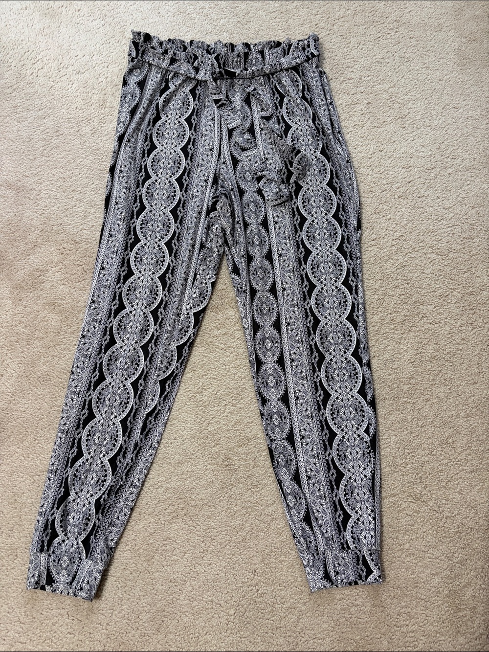 Mudd Black & White Lace-Print Paperbag Waist Pants